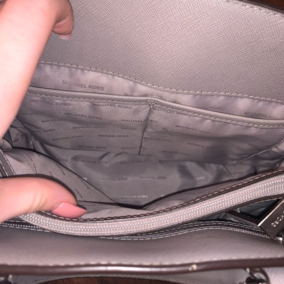 Michael Kors Emma Large Saffiano Leather Tote - Picture 7 of 10